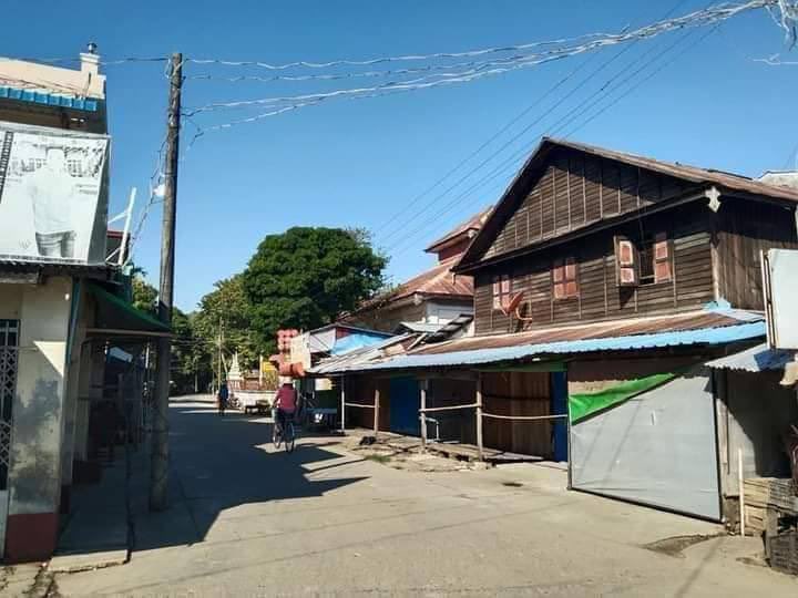 Shops are closed, roads are deserted, &amp; the entire AyeYarWaddy division is silent. Almost the entire town is taking part. May quiet allow the world to hear our most heartfelt cries. #SilentStrike #OurCityOurRules #Dec10Coup  #WhatsHappeningInMyanmar