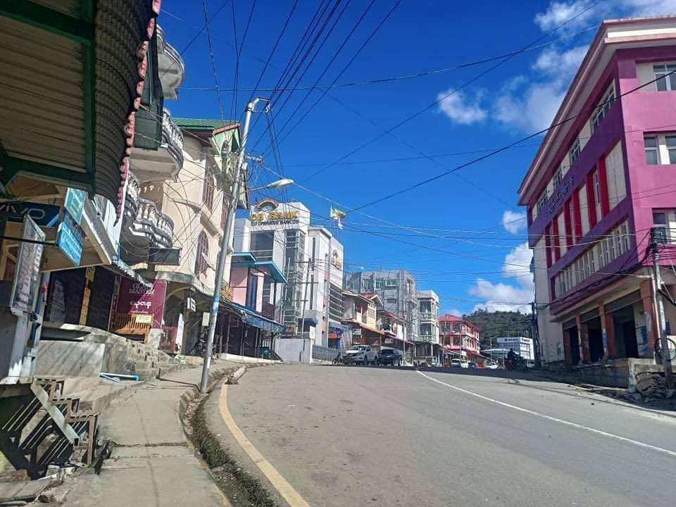 seriouslyaoony's tweet photo. Dec10, residents of #Hakha, Chin State, took part in a #SilentStrike against the military rule. #SilentStrike #OurCityOurRules #Dec10Coup  #WhatsHappeningInMyanmar https://t.co/OuBQUNlo6p