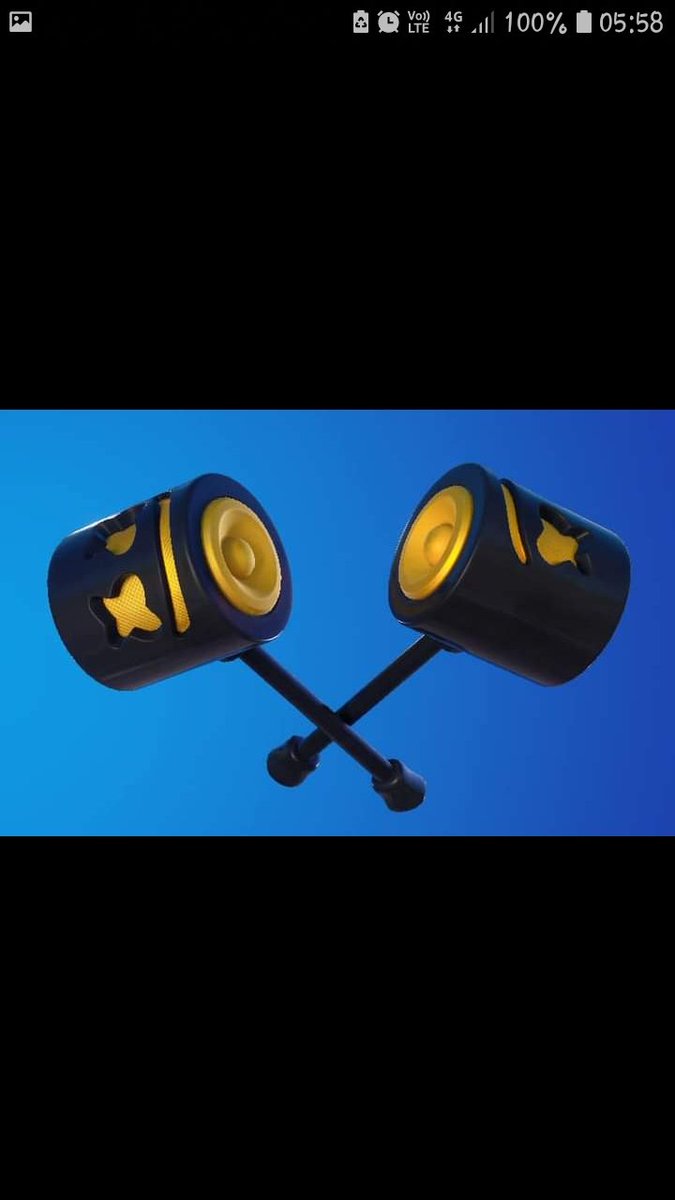 Terrivel_br's tweet photo. 📌🔥Marshmello divulgou em seus stories do Insta que sua skin no Fort retornará pra  loja de itens em 14 de dezembro com um novo estilo Dourado. 
⚠️Os cosméticos do mesmo que foi adquiridos através de loja/evento ganharam um estilo alternativo após a chegada da Tempo 1: cap  3. https://t.co/PY5hYEbEc8