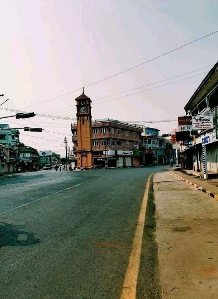 IrrawaddyNews's tweet photo. Residents of #Mandalay Region’s Pyin Oo Lwin, a garrison town and the seat of the military regime’s Defense Services Academy, joined the nationwide silent strike on Friday. (Photo: CJ)

 #WhatsHappeningInMyanmar https://t.co/qn1TczWcxk