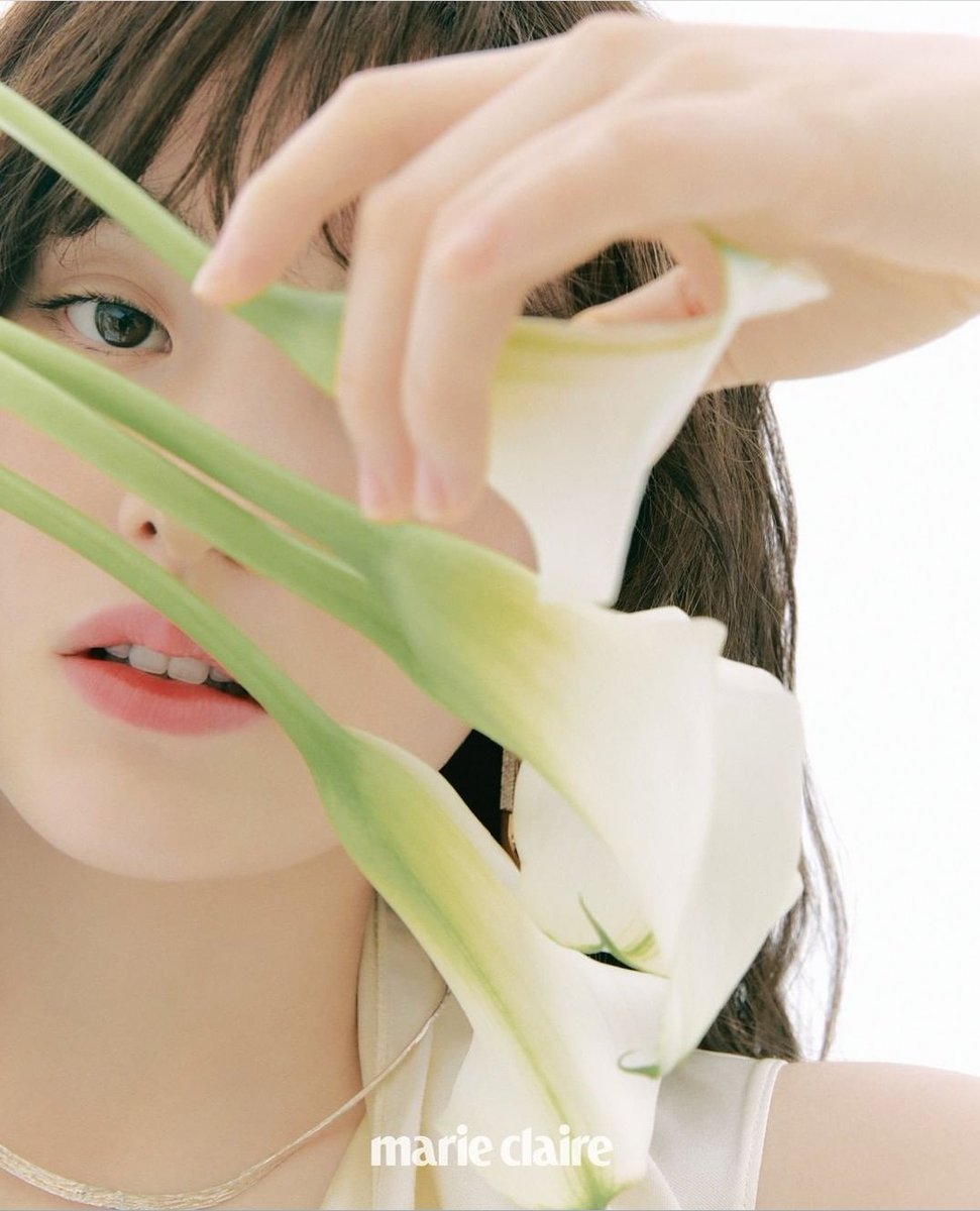 KIMDEMl's tweet photo. ⠀
⠀
⠀⠀A drop of innocence mirrored through
⠀⠀her gaze of modesty; as white as the
⠀⠀calla lily, so is her pure untainted soul.
⠀
⠀ https://t.co/IaiudB1uzx