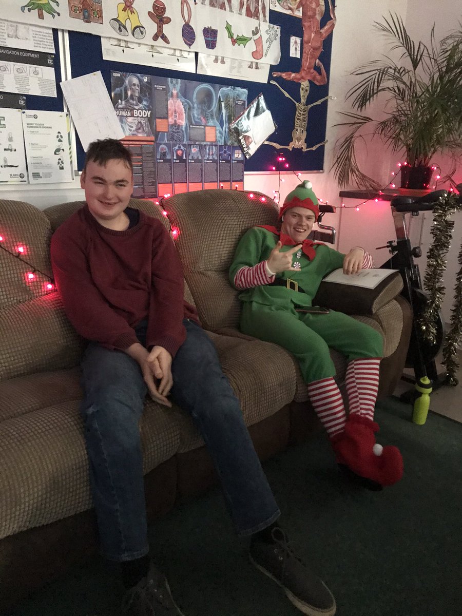 Well, that’s a wrap for Autumn term with these legends. Huge thanks to the dedicated team for putting on another delicious Christmas dinner for our hungry crew. What a term! Merry Christmas all and Happy New Year 🎄☃️🎉
@likeasheep11 @Dan_Derwen @PeterL_Derwen <a href="/DerwenCollege/">Derwen College - Post-16 specialist college</a>