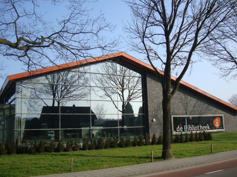 gem_nunspeet's tweet photo. Op 1 januari 2022 start een nieuw hoofdstuk van het Kulturhus Elspeet. Wethouder Mark van de Bunte praat u bij: https://t.co/3VLE85NuYn https://t.co/CzZcqCU3AR