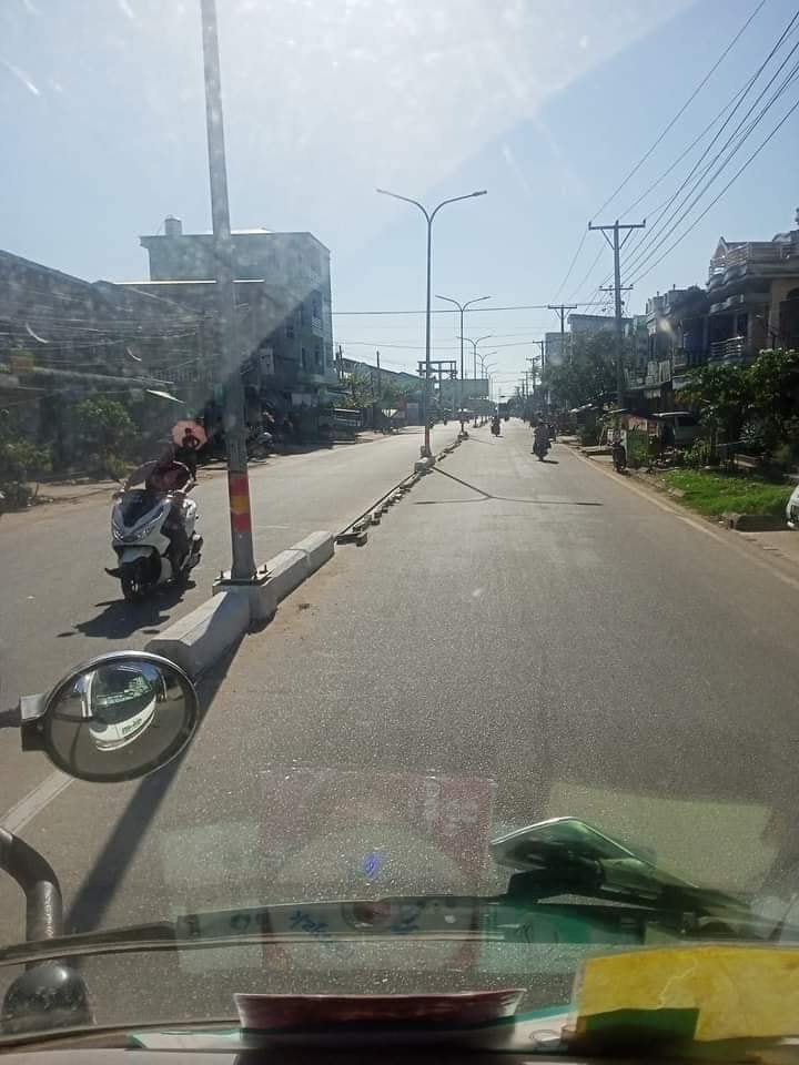Khithitofficial's tweet photo. တနင်္သာရီတိုင်း မြိတ်မြို့တို့တွင် အကြမ်းဖက် စစ်အာဏာရှင် ဆန့်ကျင်ရေး တိတ်ဆိတ်ခြင်း သပိတ်ပြုလုပ်
ရန်ကုန်၊ ဒီဇင်ဘာ ၁၀ 
တနင်္သာရီတိုင်း မြိတ်မြို့တို့တွင် ယနေ့ ဒီဇင်ဘာလ ၁၀ ရက်နေ့တွင် အကြမ်းဖက် စစ်အာဏာရှင် ဆန့်ကျင်ရေး တိတ်ဆိတ်ခြင်း သပိတ်ပြုလုပ်ခဲ့ကြောင်း သိရသည်။ https://t.co/f767N0G4Nc