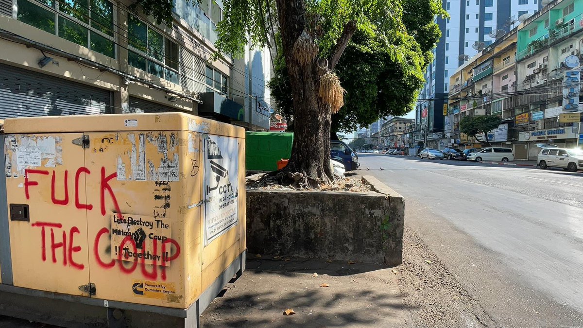 cape_diamond's tweet photo. Empty scenes of business streets in downtown #Yangon this afternoon as people are participating in the #SilentStrike against the #BurmaCoup. We could hear the birds whisper in the city in the middle of the Friday. 

📸 @HtetHak 

#WhatsHappeningInMyanmar #Dec10Coup https://t.co/9rWoFuVhs7