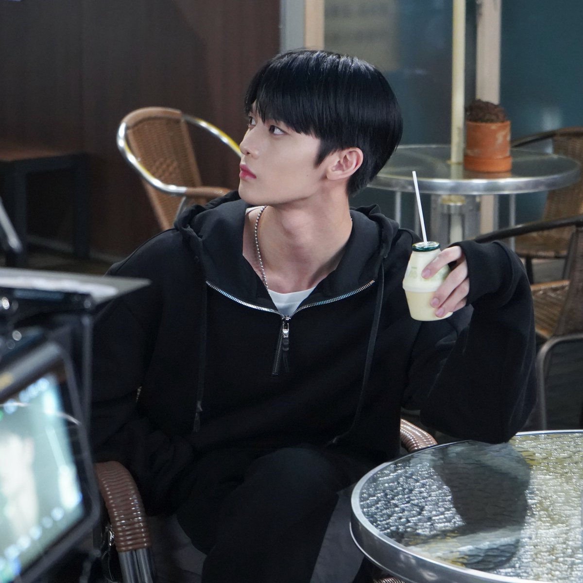 🍌바나나 우유 마시는 이준이🐱
🔗instagram.com/koktv_official/

#계정을삭제하였습니다 #UserNotFound #신소현 #배진영 #한예지 #안세민 #정현지 #CIX #baejinyoung #Kdrama #korean #webseries #콬TV