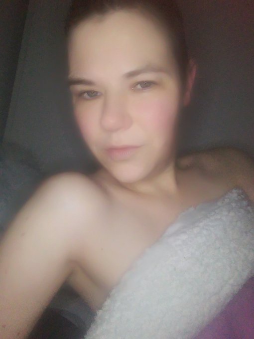 A late night, darkened room, just woke up n' can't fall back to sleep selfie. Just for you! ❤️ I'm so<a href="/tag/mvsales"class="tags"><span>#mvsales</span></a>