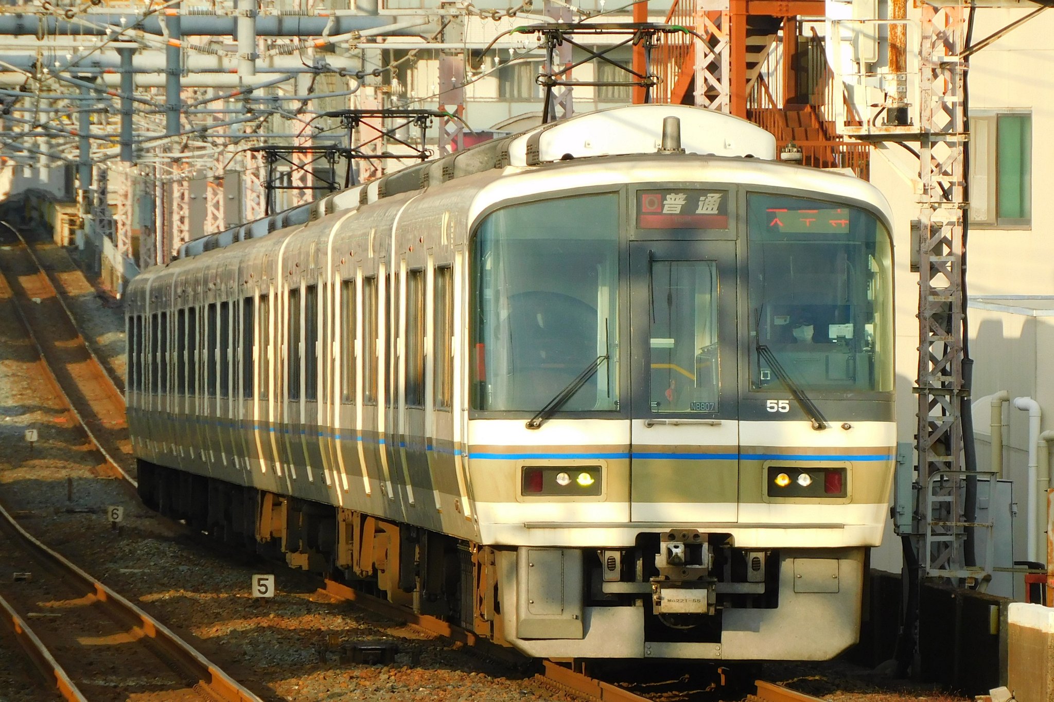 Hnwl5100 221系運用 特別版 417 Na413 26 453 Na421 04 455 Na419 02 802 Nb801 41 804 Nb807 55 807 Nb804 48 大和路線運用 大和路快速運用 221系運用https T Co Uiycvjuijj Twitter
