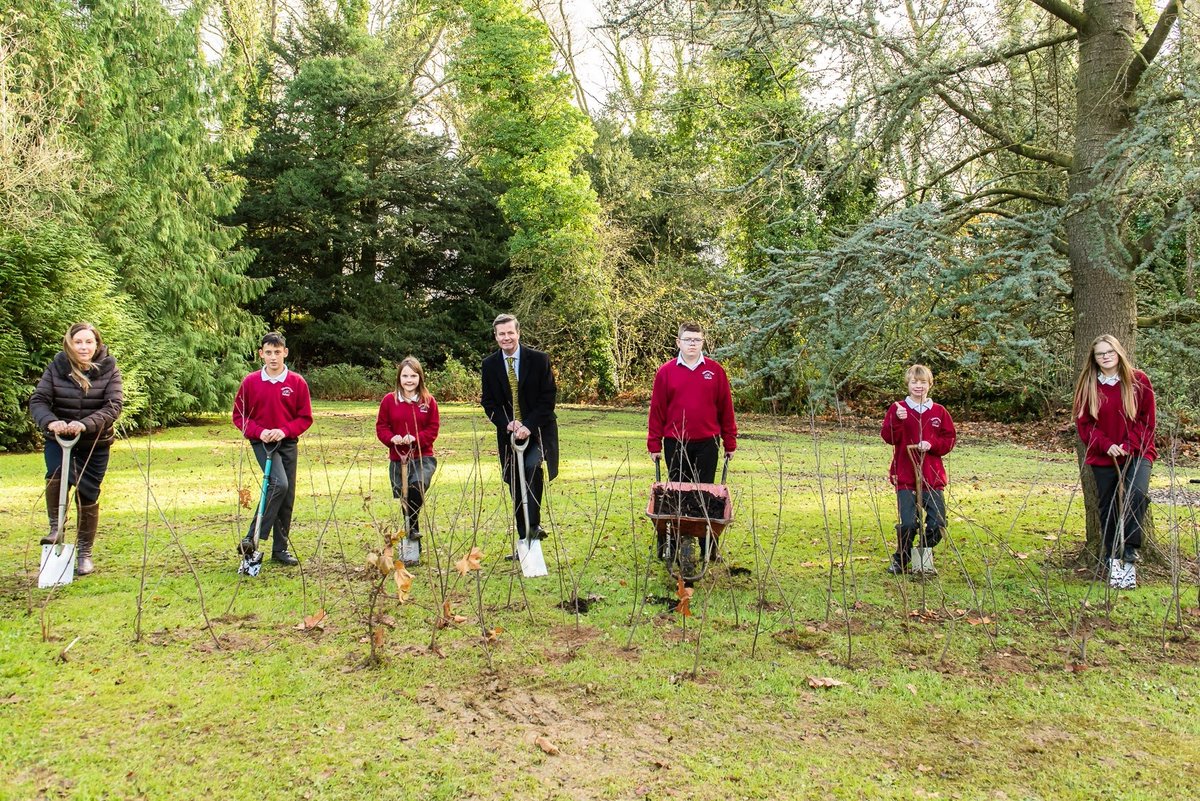 WillmottDixon's tweet image. 🌳 We have accelerated our biodiversity net gain pledge at @SilverwoodSch by planting 350 trees, forming part of our goal to plant 100,000 trees by 2030.

🔗 orlo.uk/eWLXX

@wiltscouncil  @SCFframeworks  #SCFvalues #PlantForOurFuture