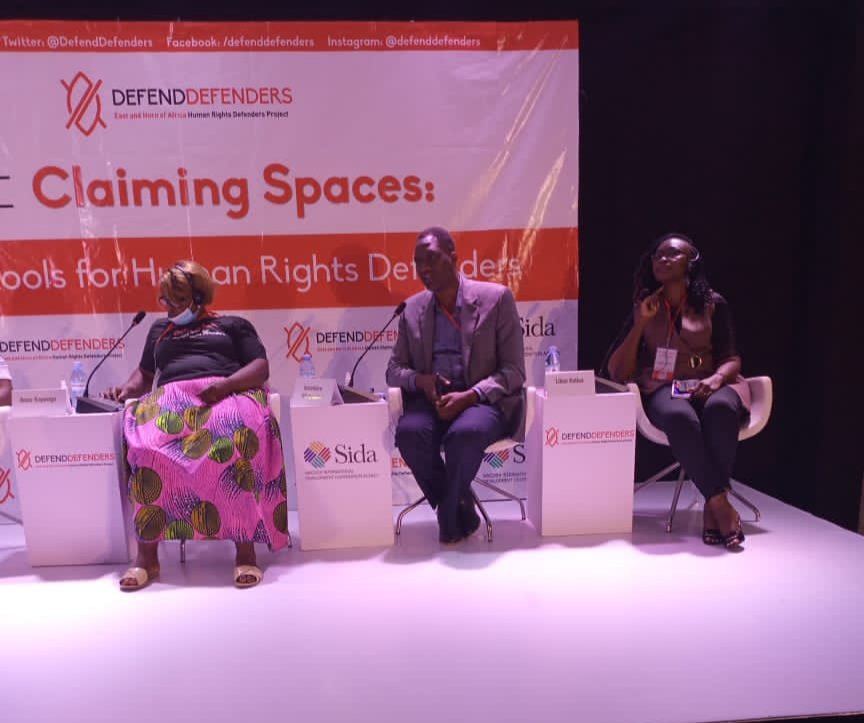 JourneyMediaUg's tweet photo. Day 5:#ClaimingSpaces2021 .
Panel discusion :How to resource activism in exile? Panelists shared experiences on creation of income generating activities while continuing Human Rights defense in exile.@nanschairenik3 from Burundi is among other panelists. #ExiledHRDs https://t.co/jU5Lhc6xUC