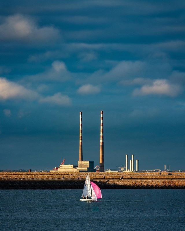 DLRTourism's tweet photo. Sailing into the new year like... β΅
οΈ
We're hitting the coast to clear the head and breathe in that sweet sea air! What about you?
#yourDLR #VisitDublin #LoveDublin #StayLocal #OnlyMassive
πΈ: @elizabeth.keaney https://t.co/tTSpBouCwC