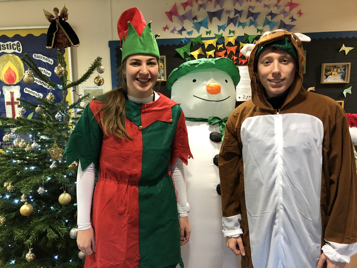 StBPrimWorcs's tweet photo. And the sports team are ready for our #ElfDash Video footage to follow! https://t.co/YtoWdYsPzQ