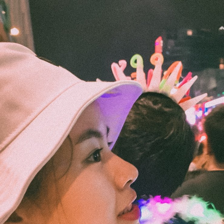 straight ako promise pero bakit ganyan ka?! 

<a href="/KissesDelavin/">Kisses Delavin</a> 

10VE YOU KISSES 
#KissesDelavin