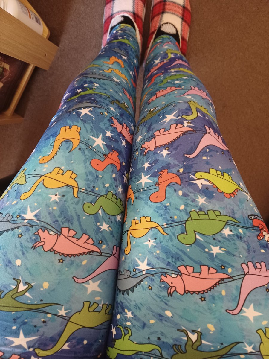 Keighley Perkins (@keighleyperkins) on Twitter photo Happy #ChristmasJumperDay! (And bonus leggings from <a href="/BYHP2019/">Beyourhappyplaceathleisure</a> because they have dinosaurs on them and I love them).
Please donate to/share this campaign by <a href="/savechildrenuk/">Save the Children UK</a> if you can: savethechildren.org.uk/christmas-jump… Happy #ChristmasJumperDay! (And bonus leggings from <a href="/BYHP2019/">Beyourhappyplaceathleisure</a> because they have dinosaurs on them and I love them).
Please donate to/share this campaign by <a href="/savechildrenuk/">Save the Children UK</a> if you can: savethechildren.org.uk/christmas-jump…