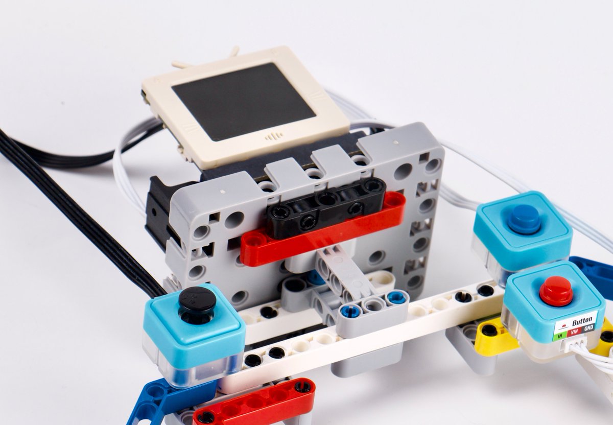 KittenBot1's tweet image. A powerful expansion board allows you to make more amazing projects!🌟
You can learn to code #Robotbit with #MakeCode in this article👉 kittenbot.cc/blogs/learn/ro…
Do you have any brilliant project ideas in mind? Try to use your Robotbit to make it!😆
#STEM #education #CSEdWeek