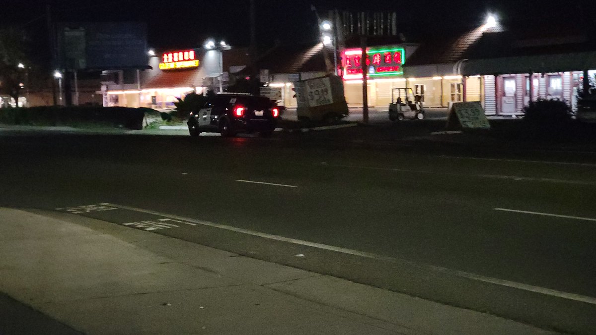 PSNews_Sac's tweet photo. #RIGHTNOW #PolicePerimeter #SouthSacramento
SacSheriff had a subject run from them at a traffic stop in the 5800 block of Stockton. Two other subjects in the car have been detained. SacPD is assisting with the perimeter and drone support. More details as they become available. https://t.co/QEu6JnF28p