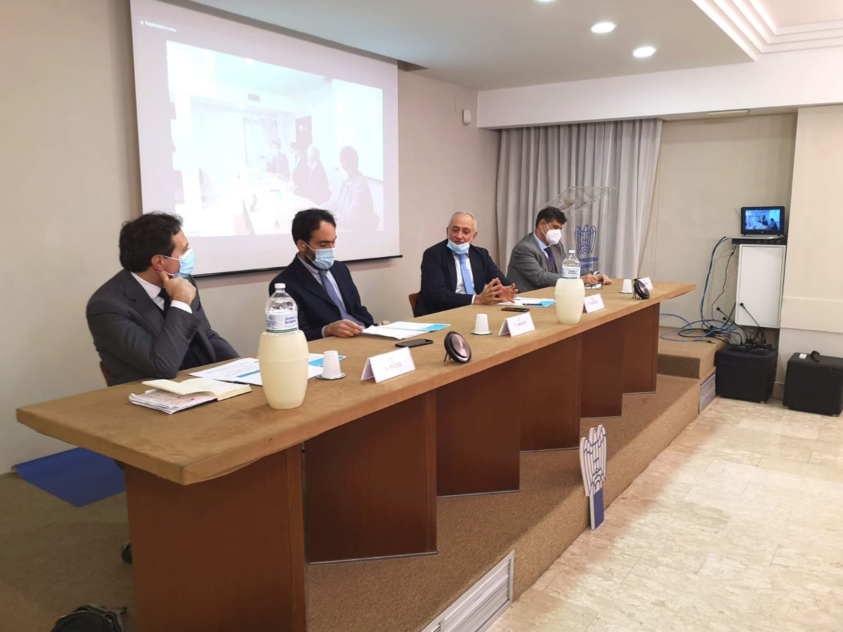 Laura Iorio tweet media