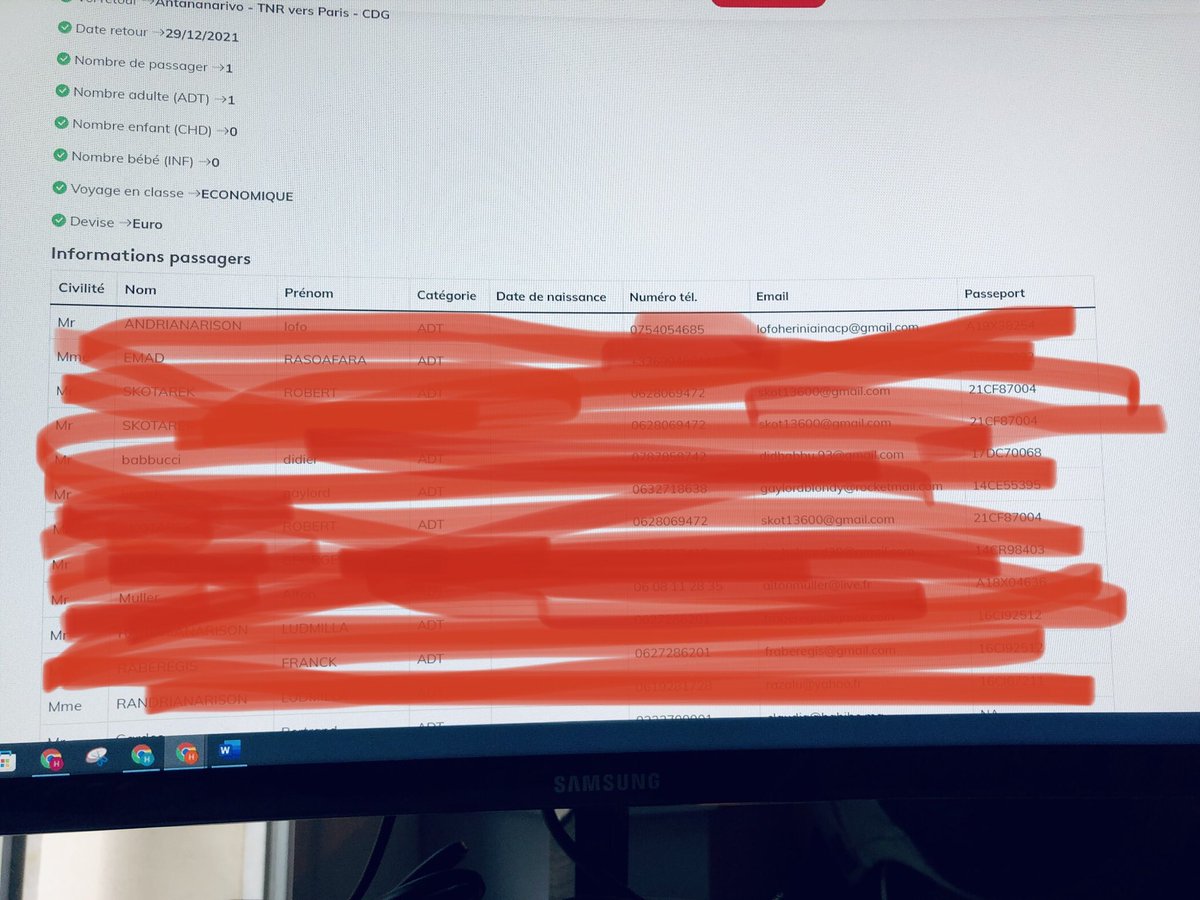 antomboko's tweet photo. Je réserve mon billet sur le site de ⁦@AirMad⁩ et je tombe sur la liste des dernières resa avec toutes les infos hyper confidentielles (noms, email, tel, passeport 🤯…)

Ça te met en confiance ⁦@LeRGPD⁩ 

Un peu de sérieux les gars, qui fait ça !?
#madagascar #travel https://t.co/BHkDUhJkGM