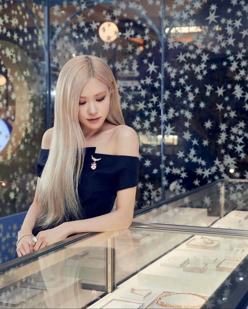 Toui_fanse's tweet photo. Ng iu xinh đẹp
#MAMAVOTE #rosé https://t.co/nffz1iHUA4