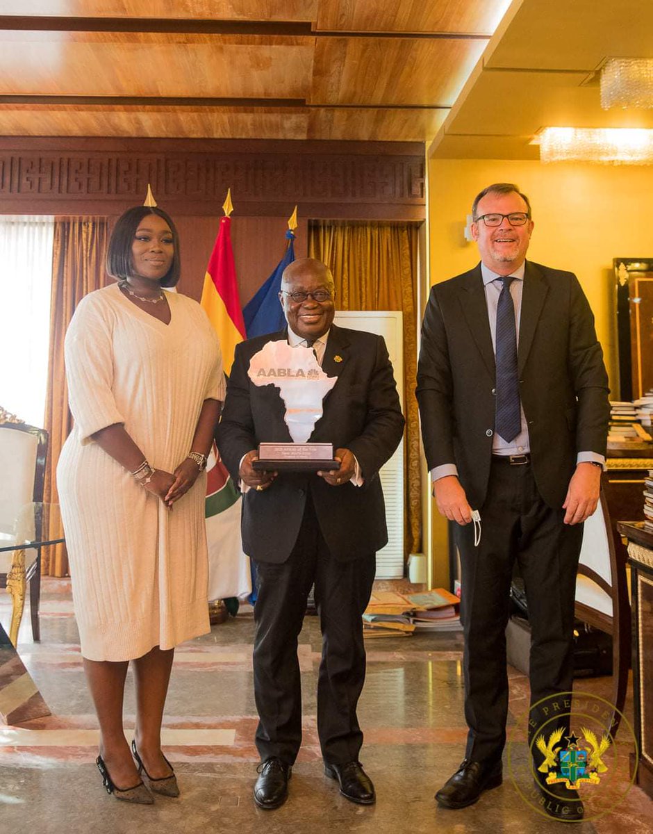 GhanaPresidency's tweet photo. On Thursday, 9th December 2021, President Nana Addo Dankwa Akufo-Addo (@NAkufoAddo )  received, officially, the Forbes "African of the Year Award" from @forbesafrica Magazine. #AfricanOfTheYear #Ghana https://t.co/VI75tkC4AL