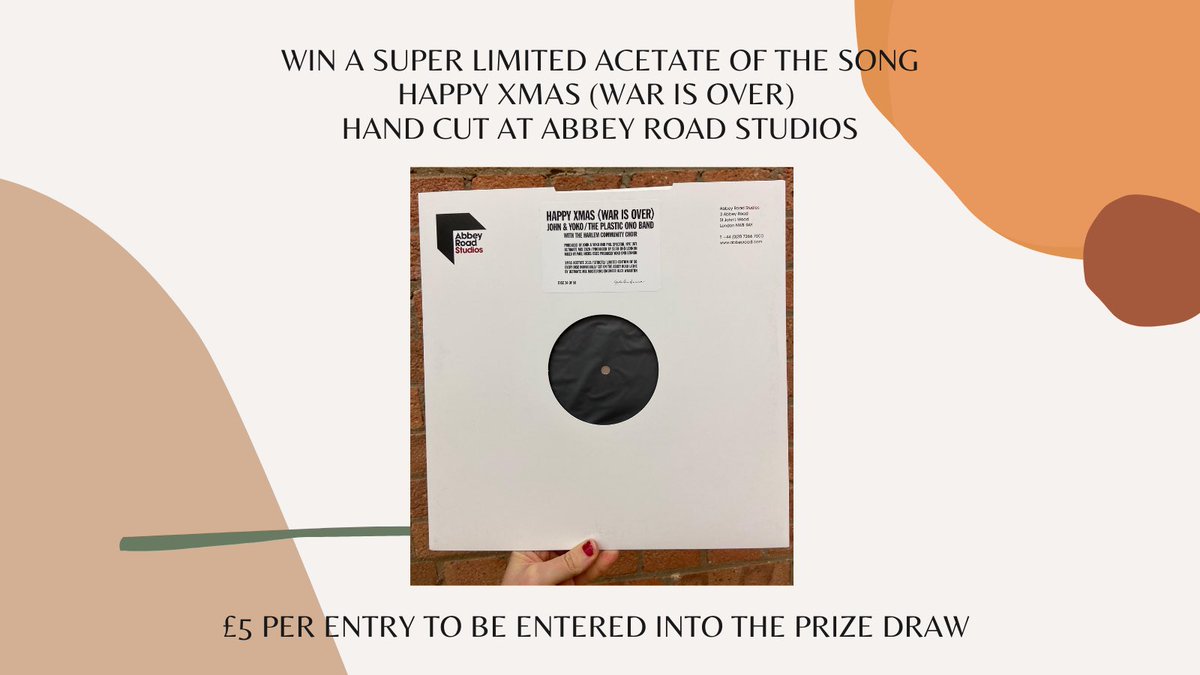 musicvenuetrust's tweet photo. #HappyXmasVinyl gifted by @JohnLennon @Yokoono @seanonolennon handcut @AbbeyRoad 

Enter the prize draw for £5 an entry:
https://t.co/VLzmgYhh7O

Money raised split equally btwn @musicvenuetrust @helpmusicians @attitudetweets @karouselmusic @youthmusic @collage_arts @Movimientos https://t.co/cBOjc9cmG7