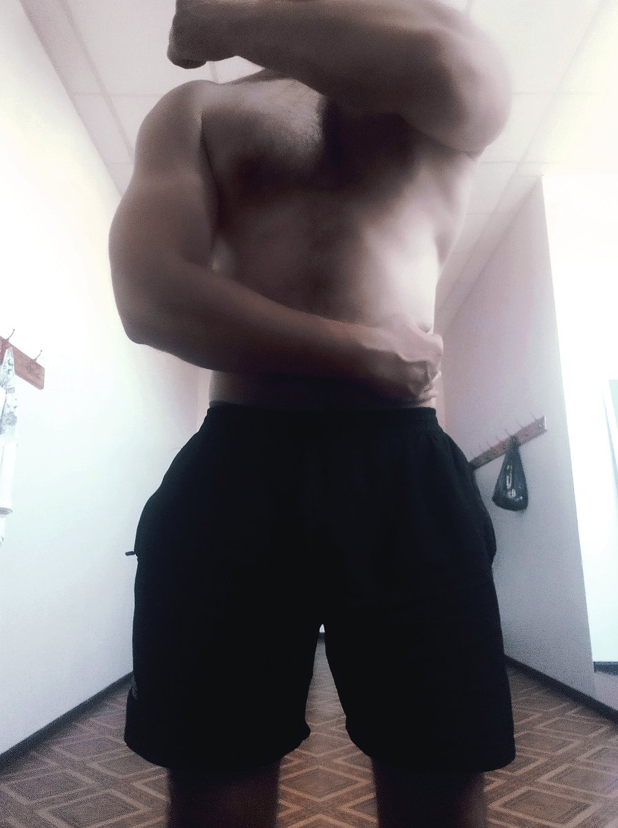 dburden85's tweet photo. #gymflash #gymmotivation #GymSelfie #gymrat #gymlife #fitness #FitnessMotivation #FitnessGoals #fitnessaddict #fitfam #workout #bodybuilding #body #HealthyFood #HealthyEating #Health https://t.co/pqOuGKRIDe