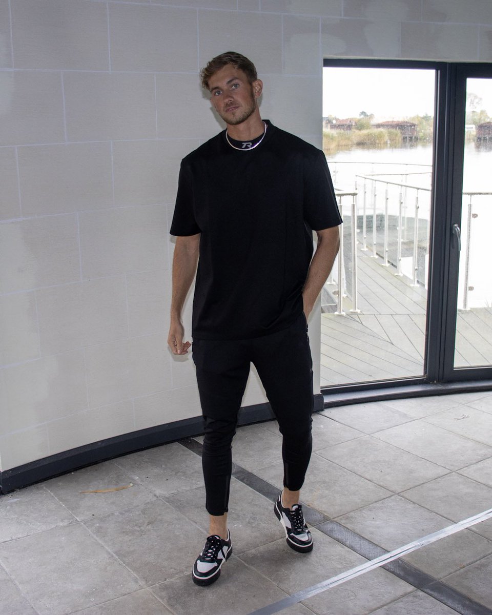 TranspireClo's tweet photo. LIKE TO WIN 🔥 Wanna win this outfit? 👀

➡️ Like this post 
➡️ RT this post 

🚨*Must be following @TranspireClo 🙌 Winners announced weekly. #FridayFeeling https://t.co/Wgvc3NhsCa