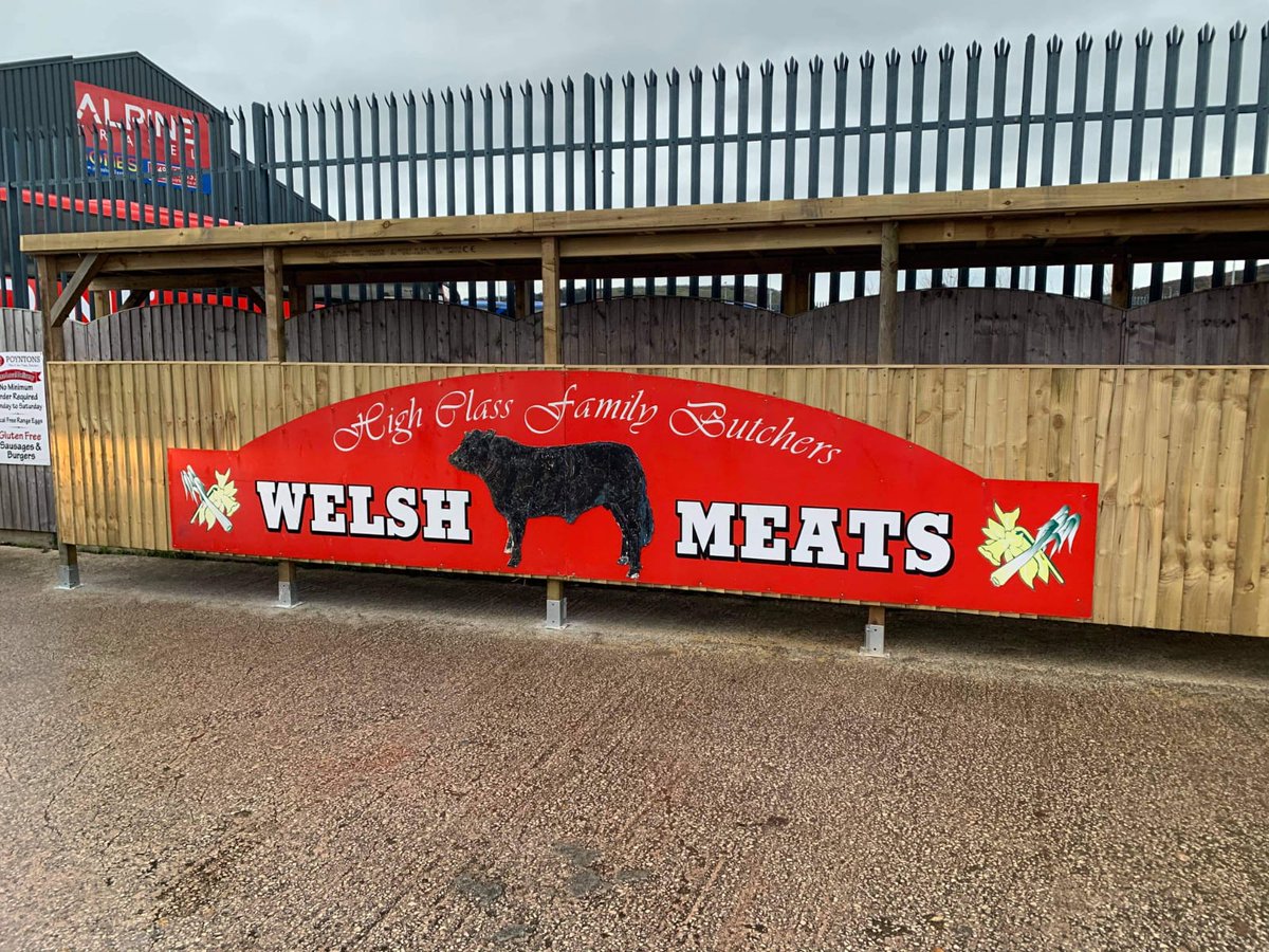 Poyntonsbutcher's tweet photo. It’s getting cold but we don’t want you to be! Queue in comfort in our covered waiting area at our #Llandudno shop where you can wait safe and warm to be served. 

#ShopLocal #SupportLocalBusiness #ChristmasIsComing #ButcherIsBest https://t.co/2Z9Er8fkqX