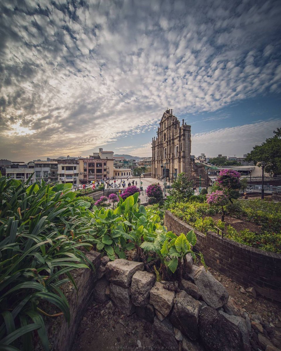 MacaoUK's tweet photo. Day or night, colour or monochrome…the Ruins of St. Paul’s is a magnificent sight 🤩 #WowMacao #unescoworldheritage

Images by @ aidenkangai

This striking series of shots is number 4 in our countdown of some of your favourite posts from 2021. https://t.co/HRgwJQadW0