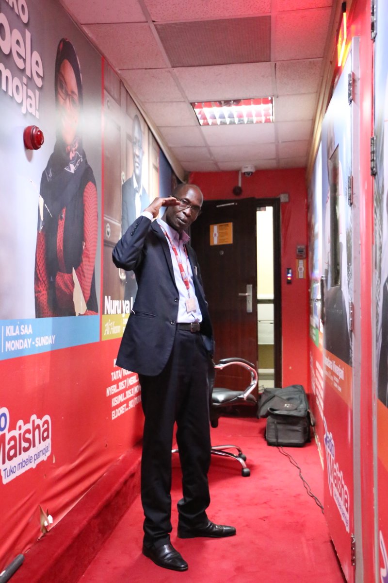 Maji Makuu na <a href="/babuwaks/">Winslouse Wakasiaka</a>. Saa nne hadi sita usiku. #MajiMakuu