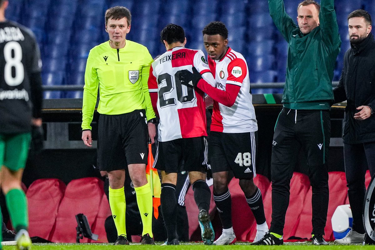 Feyenoord's tweet photo. 𝐓𝐡𝐞 𝐅𝐞𝐲𝐞𝐧𝐨𝐨𝐫𝐝 𝐛𝐨𝐲𝐬 ♥️

Van welke (jeugd)speler werd jij blij gisteren?

#feymac • #UECL https://t.co/lQzSd8PKk3