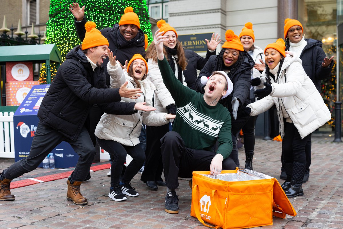 We joined <a href="/professorgreen/">Professor Green</a> and performed a medley of Christmas classics with passer-by's for <a href="/JustEatUK/">Just Eat UK</a> Christmas Meal Appeal. Which aims to provide at least 200,000 meals for the homeless, vulnerable and lonely this Christmas. 🎄