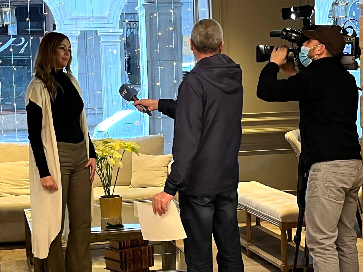 Ya estamos preparados en nuestro maravilloso <a href="/melia_granada/">Meliã Granada</a> para recibir a nuestros clientes en Navidad!! Gracias por elegimos en fechas tan entrañables 
Gracias a RTVE por vuestro apoyo !! #rtve #mhi #meliagranada <a href="/rtvenoticias/">RTVE Noticias</a> <a href="/rtve/">RTVE</a> <a href="/MeliaCareers/">𝗠𝗲𝗹𝗶𝗮 𝗖𝗮𝗿𝗲𝗲𝗿𝘀</a> #Granada <a href="/granadaturismo/">Granada Turismo</a>