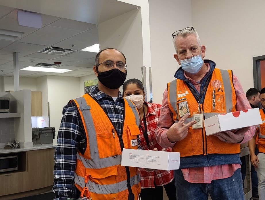 Success Sharing celebration @FDC5853 🎉 🎊🥳 Thank You to this amazing team for their hard work ! Chick-Fil-A &amp; dessert 🧁channel the Flannel ! Fun times #SuccessSharing #Flannel