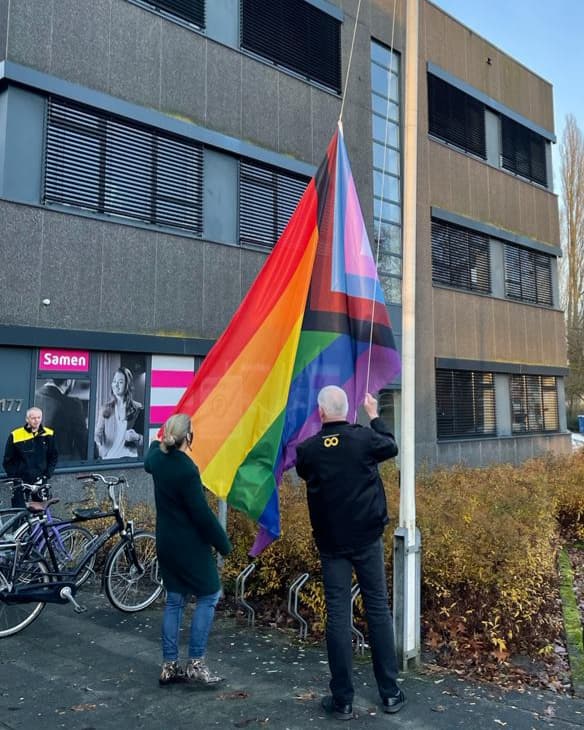 NP_BusinessAdmi (@np_businessadmi) on Twitter photo Fijne Paarse Vrijdag! 💜🏳️🌈
Bij <a href="/Noorderpoort/">Noorderpoort</a> is iedereen welkom. Het maakt niet uit hoe je eruitziet, wat je gender is, in wie je gelooft of waar je vandaan komt. Ook bij ons de vlag gehesen.
#Paarsevrijdag #zijnwiejewilzijn #diversiteit #beyou #LHBTI #vierdeliefde Fijne Paarse Vrijdag! 💜🏳️🌈
Bij <a href="/Noorderpoort/">Noorderpoort</a> is iedereen welkom. Het maakt niet uit hoe je eruitziet, wat je gender is, in wie je gelooft of waar je vandaan komt. Ook bij ons de vlag gehesen.
#Paarsevrijdag #zijnwiejewilzijn #diversiteit #beyou #LHBTI #vierdeliefde