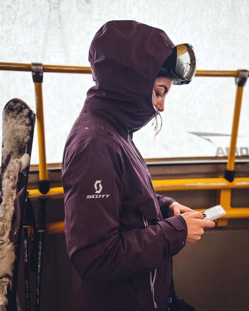ScottSportsFR's tweet photo. L I N E C H A S E R
Il y a de la neige partout... l’hiver est lancé ❄❄❄
Vous allez skier où ce weekend ? 😊
👕 Scott Line Chaser Anorak 3L Femme
___
#NOSHORTCUTS #SCOTTfreeski https://t.co/LwkEyq1VJK