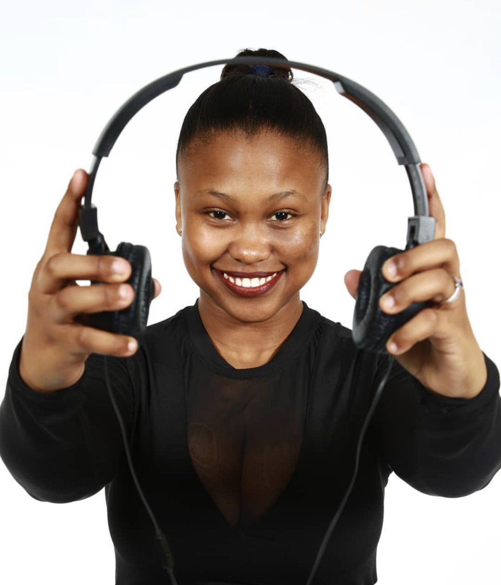 CapricornFM's tweet photo. #EaBabaMix | The party is on #EaBabaNights, you are in safe hands! @BronxK_dj has everything you need close off your Saturday. https://t.co/rDQIvkZmUK