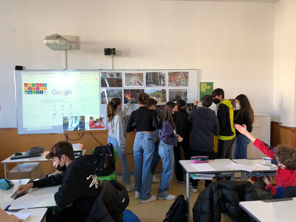 epiasabadell's tweet photo. AVUI ÉS DEMÀ!
Ja hem iniciat el nostre itinerari d'aprenentatge "Avui és demà" i hem començat a ritme de hip-hop. Us convidem a escoltar els diferents objectius plantejats de desenvolupament sostenible. https://t.co/3sxyJb37oS
#3RESOPIASABADELL
#SUMMEMPIASABADELL https://t.co/AFnNeFf9qG