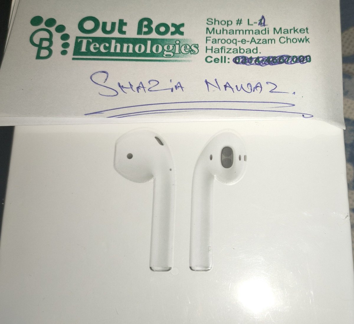 SHAZIANAWAZ13's tweet image. First shopping from #OutBox
Model A2032 A2031 A1938