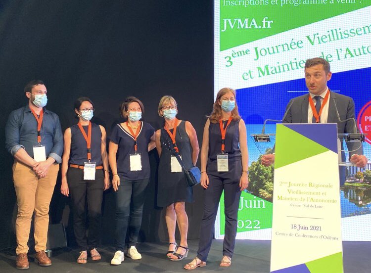 ERVMAcvdl's tweet photo. Vous êtes #Gériatre ou #Médecin_Santé_publique? Vous recherchez une équipe pluridisciplinaire,aux projets multiples et innovants dans le domaine du #vieillissement,tout cela au sein d’une région dynamique? @ERVMAcvdl vous attend😉 

Pour+d’infos,contactez nous: contact@ervma.fr😁 https://t.co/TcgQKjHy6M