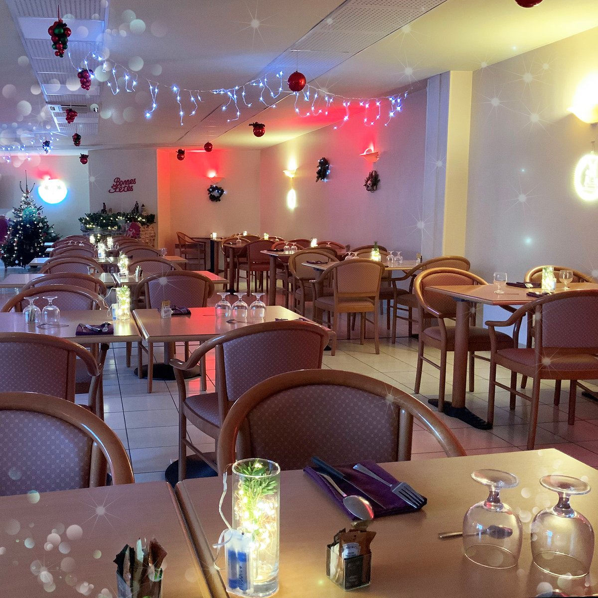 L'ambiance de Noël s'installe au cœur de nos Résidences <a href="/Aquarelia_RSS/">AQUARELIA | Résidences Services Seniors</a>, à La Destrousse les lumières scintillent.
#RSS #aquarelia #residencesservicesseniors #fêtesdefindannée