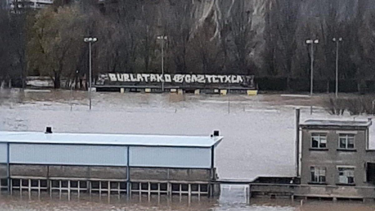 🔴Gaurko uholdeak eragindako kalteak nabarmenak dira Burlatan eta bereziki Gaztetxean..
Egoerak behartuta jarduera guztiak bertan behera uztera eraman gaitu.
Laster berri gehiago!
#BurlatakoGaztetxeaAurrera