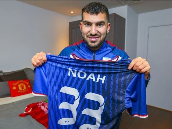 InfoGibraltar's tweet photo. Para #Canadá, el fútbol es seguramente el 4º deporte, detrás del hockey hielo, el baloncesto y el curling. Quizá por eso @EisenbergNoah prefirió cruzar el mundo para jugar en el @EuropaPointFC de #Gibraltar
Ahora, aquí lo queremos como a un #yanito y en su Montreal, como un héroe https://t.co/HU7drhs00K