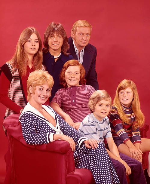 Jess22bsb's tweet photo. Day 10, Idol with Costars 
David with his PF cast mates.. Best show Ever..💖 Like to wish Susan Dey a happy birthday.. 💖💖💖💖 #DavidCassidy #Partridgefamily #70to74 #DannyBonaduce #SusanDey #shirleyjones #DaveMadden #suzannecrough #Brianforster #Jeremygelbwaks https://t.co/SizjbWWcS7