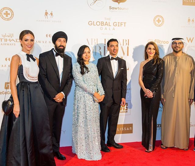 The_UK_Awards's tweet photo. Follow @Richlist_bally for more info.
.
.
Such a great feeling to have sponsored #globalgiftfoundation at the Abu Dhabi Race Weekend with #aldar_properties and #wabudhabi #metahero_io It was a pleasure to have Talal Al Dhiyebi CEO of Aldar and Jahed Rahman
.
.
#theukawards https://t.co/cTzp4JtgoD