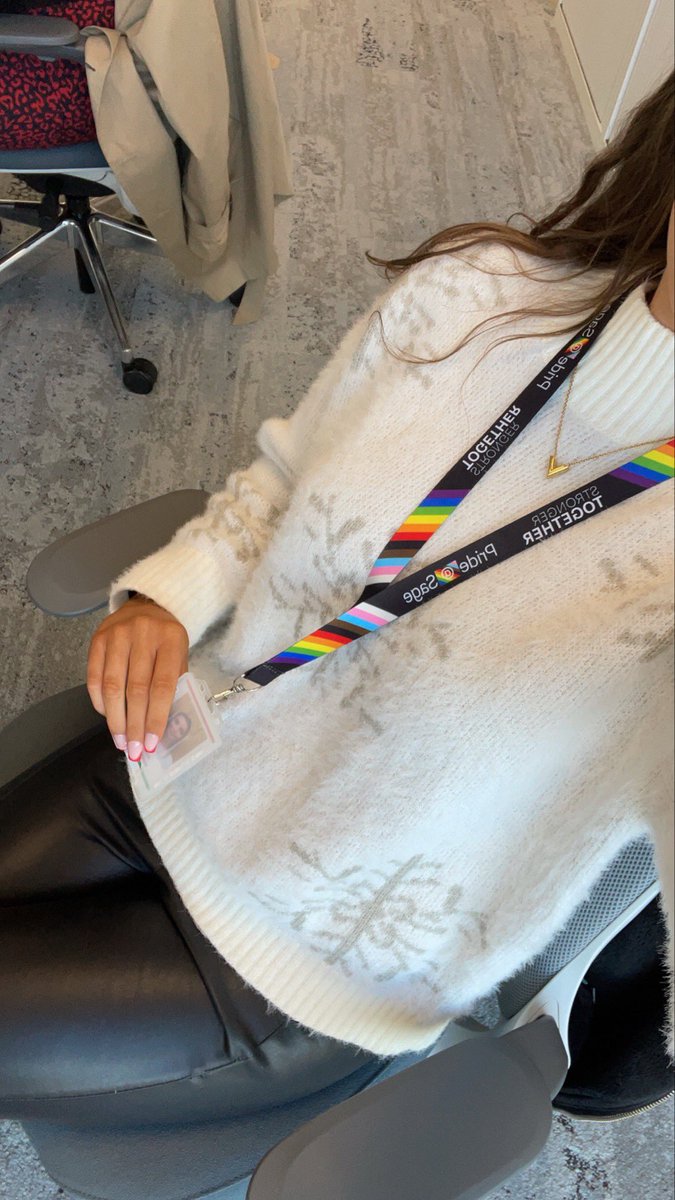 It’s #christmasjumperday2021! Great to be supporting <a href="/savechildrenuk/">Save the Children UK</a> 🎄⭐️