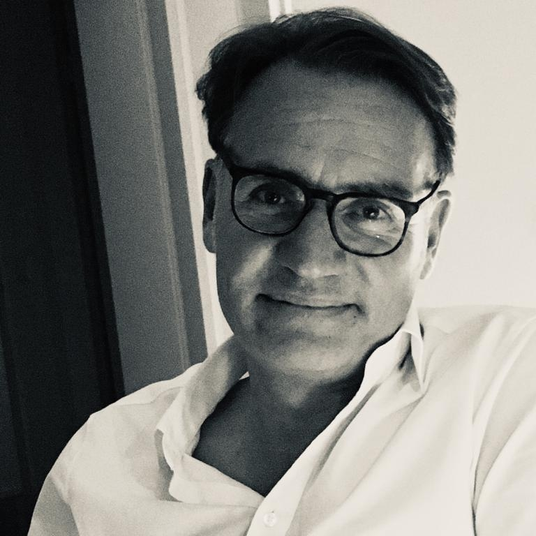 Medienjournalist Kai-Hinrich Renner wechselt zur Kommunikations-Agentur schoesslers:
kress.de/news/detail/be… #Köpfe #Medien #Journalismus #PR @khrenner <a href="/schoesslers/">schoesslers</a> @jochenkalka <a href="/JuliaSchoessler/">Julia Schoessler</a>