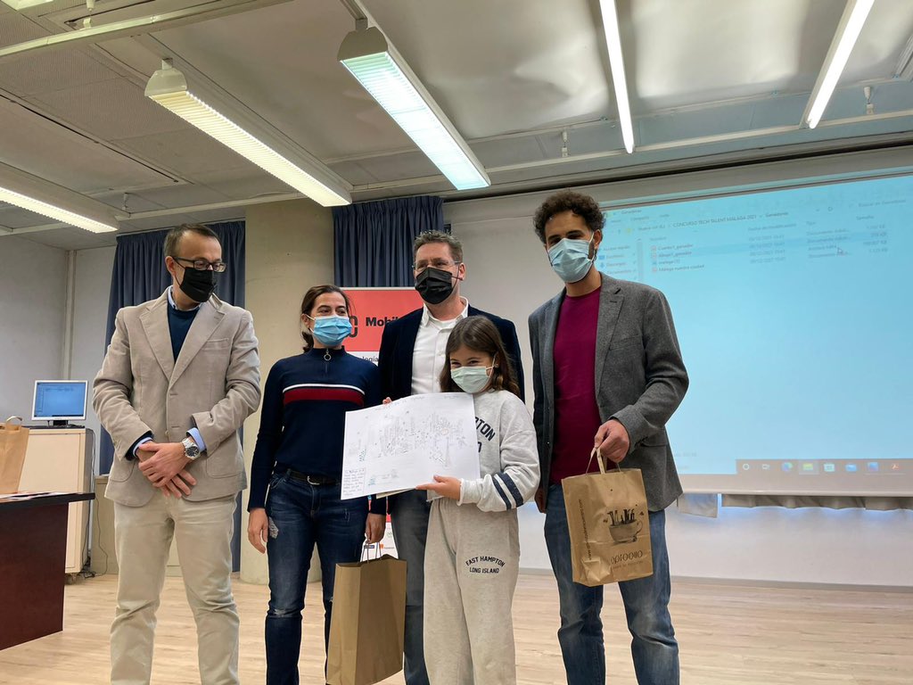 jmcriado's tweet photo. Concurso Soluciones Tecnológicas para la Málaga del futuro,  dentro de la Mobile Week. Enhorabuena @ceipazahar @iesmva Gracias @CentroPrincipia @etsit_uma @aytomalaga https://t.co/YIjlXqMssl