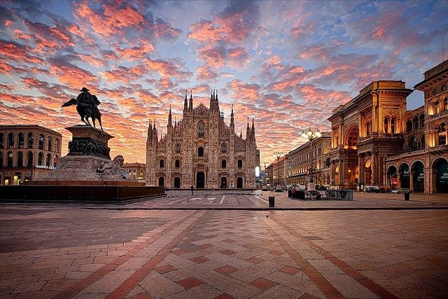 BorsaMagazine's tweet photo. Azioni Unicredit: titolo ai massimi, in 48 ore +13%
https://t.co/AaaeW6UKjM https://t.co/Vjiydv2Sqs