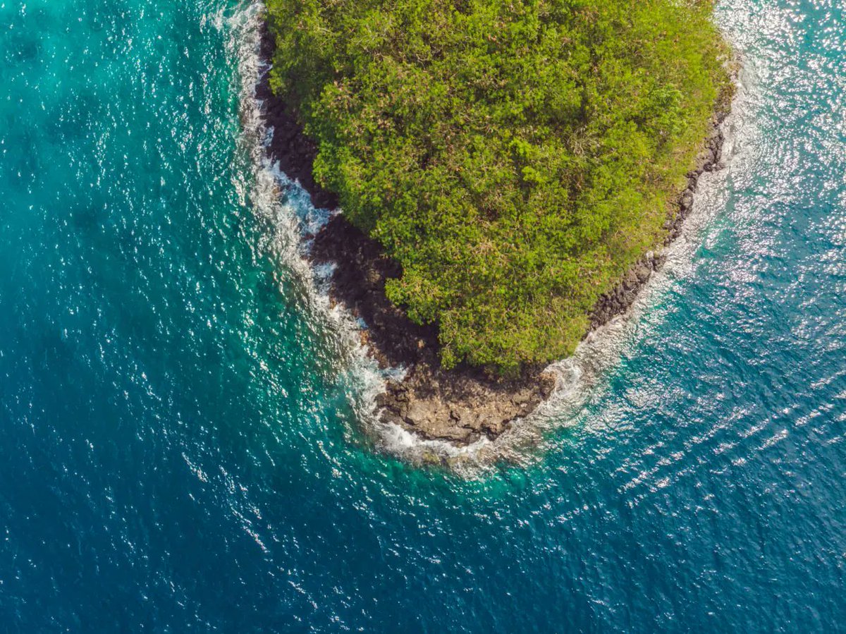 Webinar "Islands as spaces of innovation" led by SEI's researcher @barquet4 offers an opportunity to see islands beyond their vulnerability to #ClimateChange and as triggers for innovation in #ClimateResilience. Explore further: https://buff.ly/31H8KFc #YouthforOcean #Y4OSummit
